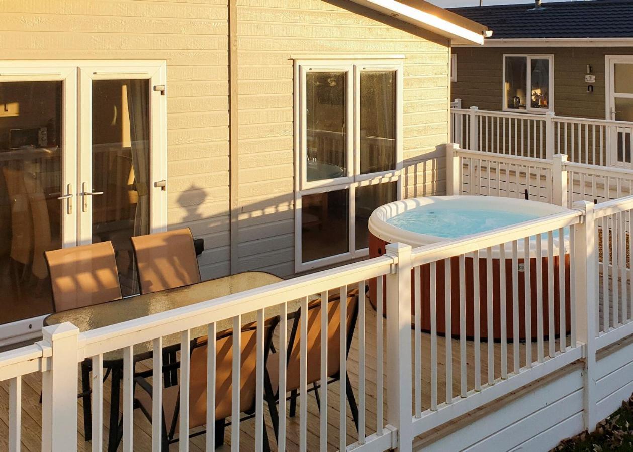 Mundesley Holiday Village Exterior photo